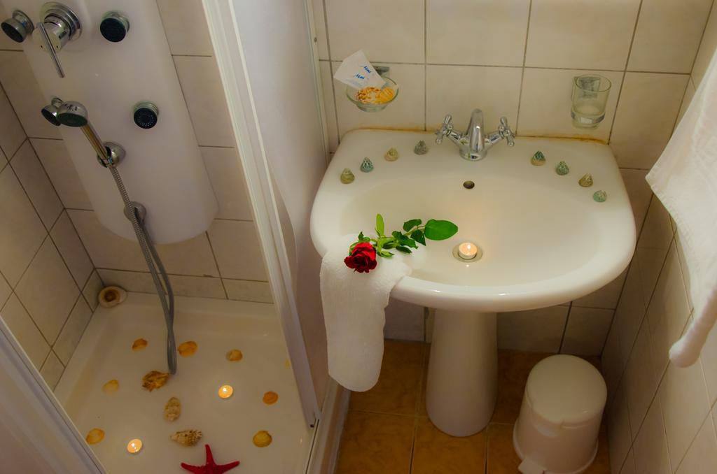 העיירה סקיאתוס Polykratis Rooms חדר תמונה